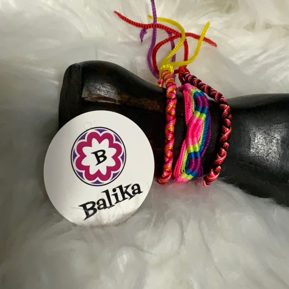 🌸Woven handmade colorful 🍭🌈friendship bracelet. Made in 🇵🇪 Peru